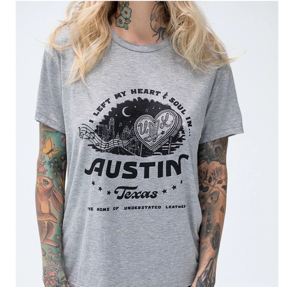 NWT Understated Leather Heart & Soul Austin Texas Oversized Tee Size Small - Picture 1 of 11